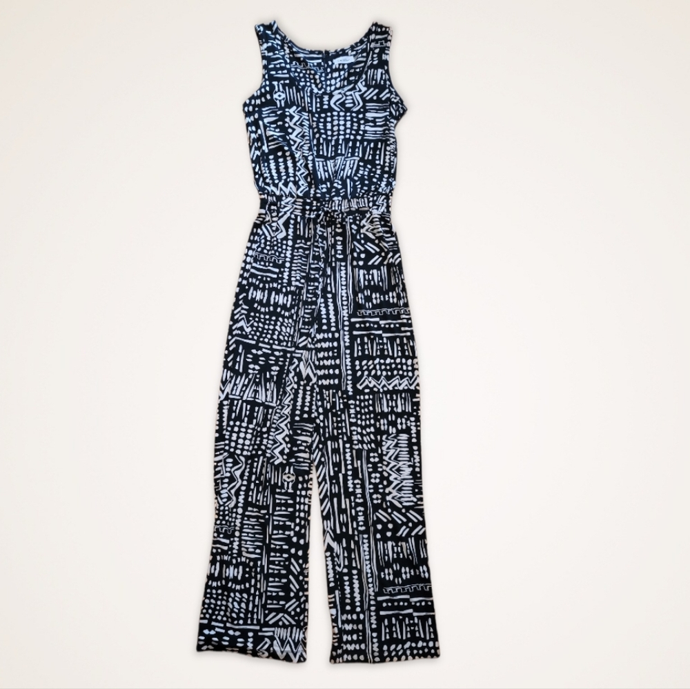 🍒3/$40🍒 Calvin Klein Jumper Jumpsuit Black & White